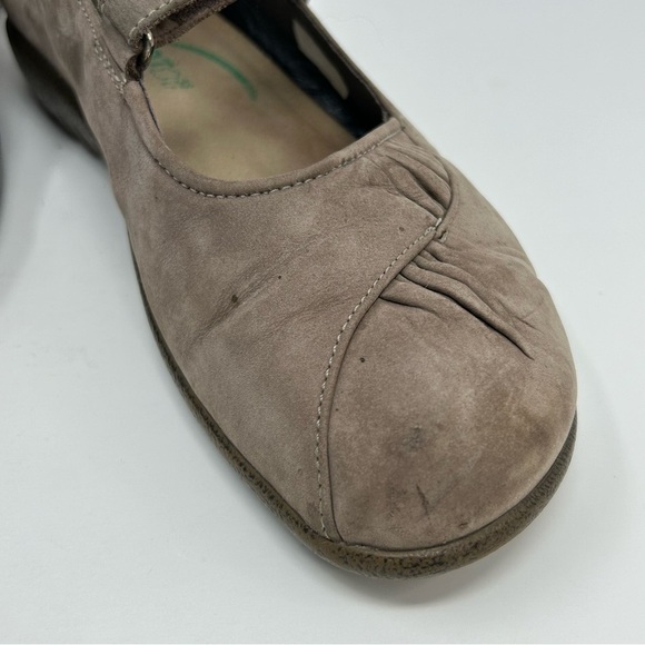 Naot Tan Light Brown Textured Leather Comfort Mary Janes Size 38 (US Size 7) - Picture 9 of 15